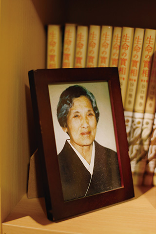 祖母・ヒサコさんの遺影