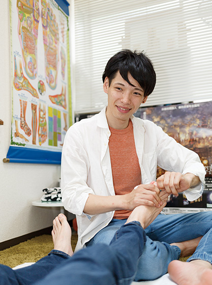 三尾 勇樹(みお・ゆうき)さん 名古屋市天白区・27歳・足診師(そくしんし) 取材●長谷部匡彦(本誌)撮影●永谷正樹