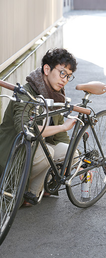 「職場までは、自転車で通勤してます」