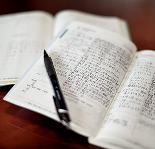 始めた頃は、空白が目立った『日時計日記』だが、今は、日々の喜び、感動で埋まるようになった