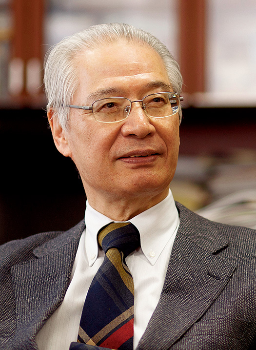 竹村牧男さん(東洋大学学長、宗教・研究者エコイニシアティブ代表) 1948年、東京生まれ。東京大学大学院人文科学研究科印度哲学専修課程博士課程中退、博士(文学)。東洋大学共生思想センター長、東洋大学「エコ・フィロソフィ」学際研究イニシアティブ代表を歴任。現在、東洋大学学長、宗教・研究者エコイニシアティブ代表。専門は仏教学、宗教哲学。著書は、『入門 哲学としての仏教』『〈宗教〉の核心─西田幾多郎と鈴木大拙に学ぶ』『大乗仏教のこころ』『日本仏教 思想のあゆみ』『地球環境問題を仏教に問う─温暖化地獄を仏教・密教は救えるか』、最新刊『ブッディスト・エコロジー』など多数。 聞き手:山岡睦治さん(生長の家参議、宗教・研究者エコイニシアティブ運営委員、本誌編集人)写真/堀 隆弘
