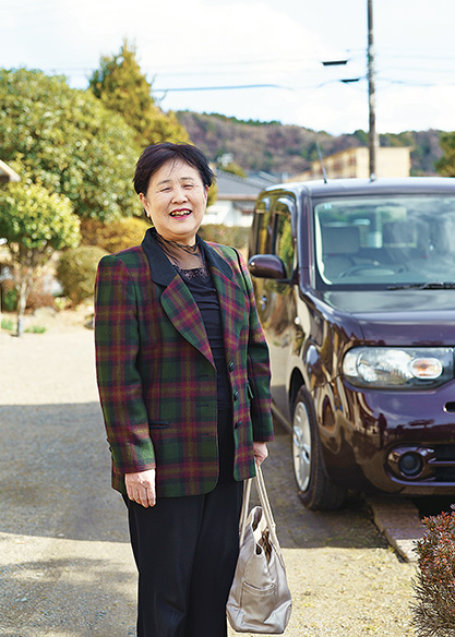 伊藤潤子さん(69歳)茨城県北茨城市 取材/多田茂樹 撮影/堀 隆弘 素直に自分を出せなかったのが嘘のように、毎月教えを学ぶ集いで講師として真理を説いている伊藤さん