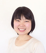 松﨑いづみ/生長の家長崎南部教区青年会委員長 長崎市在住。夫と2人暮らし。数カ月前から刺繍を始め、ポーチなどに自分なりのアレンジを加えるのが楽しみ。