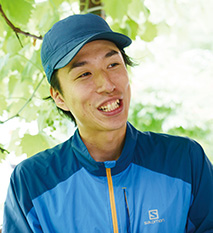 NPO法人 早川エコファーム│山梨県早川町 取材/原口真吾(本誌) 写真/堀 隆弘 農業体験プログラムを管理するスタッフの山崎頌平さん