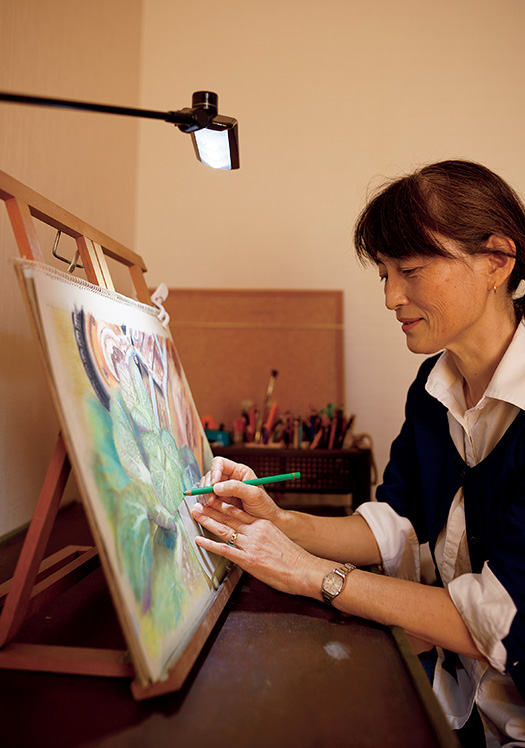 桑原多佳子(くわはら・たかこ)さん│57歳│和歌山県田辺市 「絵画教室は、最初3カ月でやめようと思っていたんですが、やってみると楽しくてすっかり夢中になりました」 取材/久門遥香(本誌) 写真/堀 隆弘