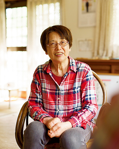 今岡順子さん(66歳)兵庫県宝塚市 取材/原口真吾(本誌) 撮影/堀 隆弘 今も現役の介護福祉士として活躍している