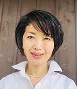 回答者 山岡聡子(やまおか・さとこ) 生長の家本部講師補 生長の家国際本部勤務。鹿児島県生まれ。最近の楽しみは庭に生えているヨモギを摘み、近所に自生している笹で挟んだヨモギ団子を作ること。