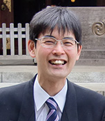 近藤新三朗(こんどう・しんざぶろう) 生長の家本部講師 生長の家国際本部勤務。家族は妻と子供4人。国産紅茶と地元産の有機牛乳で作る生姜ミルクティーが最近のお気に入り。