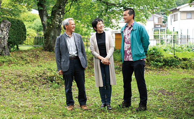 「ここまで育ててくれた両親には感謝しています」。父親の義晴(よしはる)さん、母親の理恵(りえ)さんと