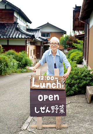 秋田志穂さん　（53歳）　富山県南砺市 取材／多田茂樹　撮影／堀　隆弘