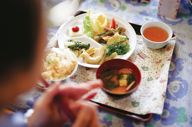 健康的でおいしそうな料理に、「どれから食べようかしら」とわくわくする