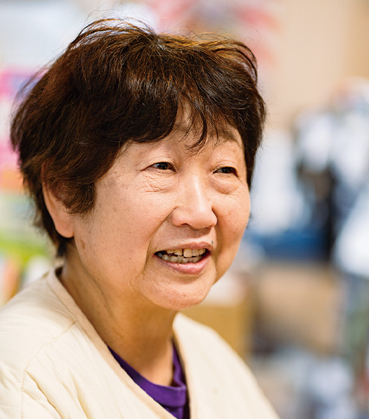 「何か悩むことがあっても、夫は常に実相を観ていて、私にアドバイスしてくれます。それでいつも明るくいられます」（写真／髙木あゆみ）