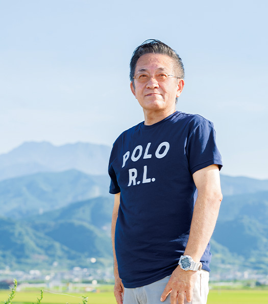 「山あり谷ありの人生ですが、困難にぶつかる度に、生長の家の無限力の教えと神想観に救われてきました」と語る伊藤さん（写真／髙木あゆみ）